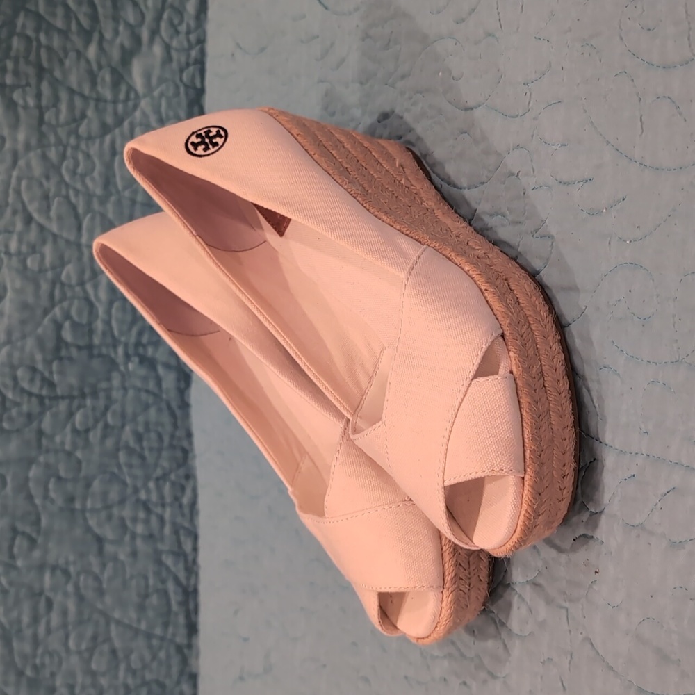 LN! Tory Burch US 8 Platform White Fabric Open Toe Shoe